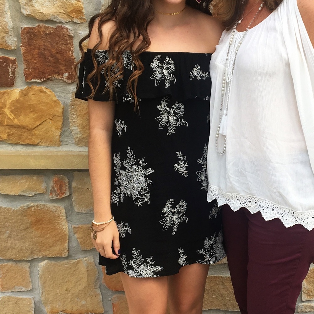 Off the Shoulder Black Sundress